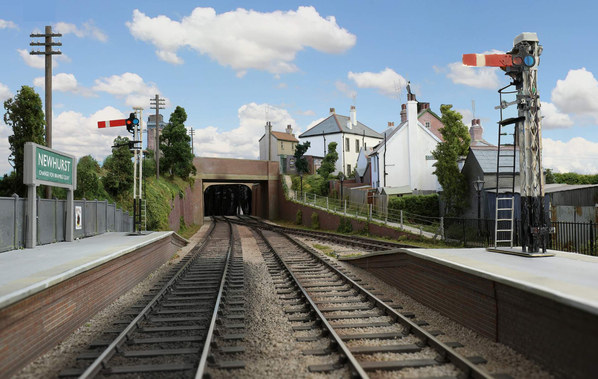 Newhurst Station